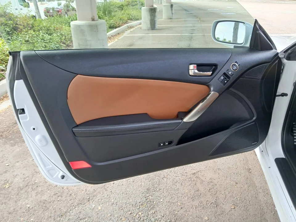 2015 Hyundai Genesis Coupe - Image 13 of 24