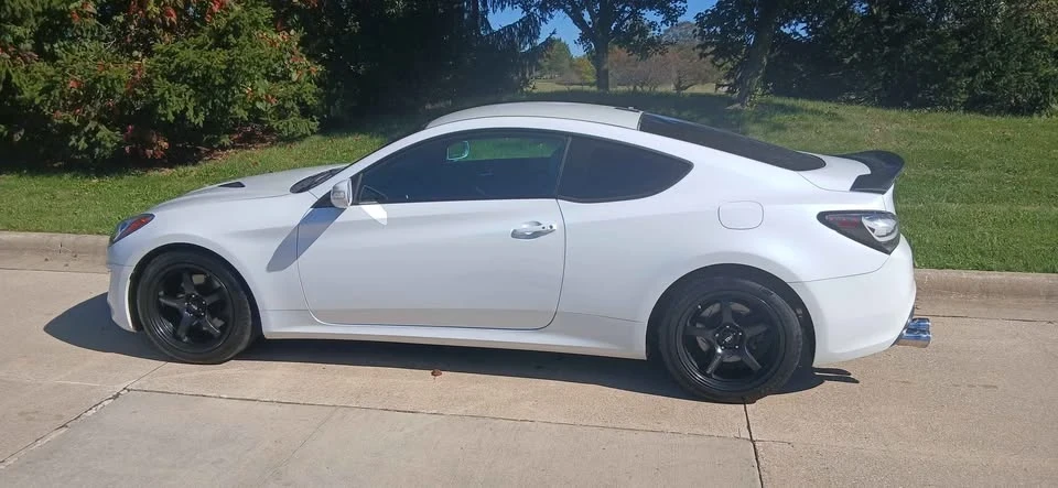2015 Hyundai Genesis Coupe - Image 4 of 20