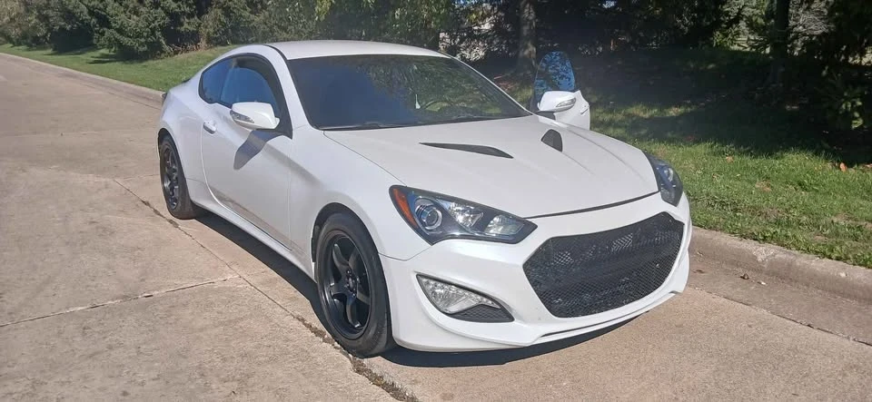 2015 Hyundai Genesis Coupe - Image 13 of 20