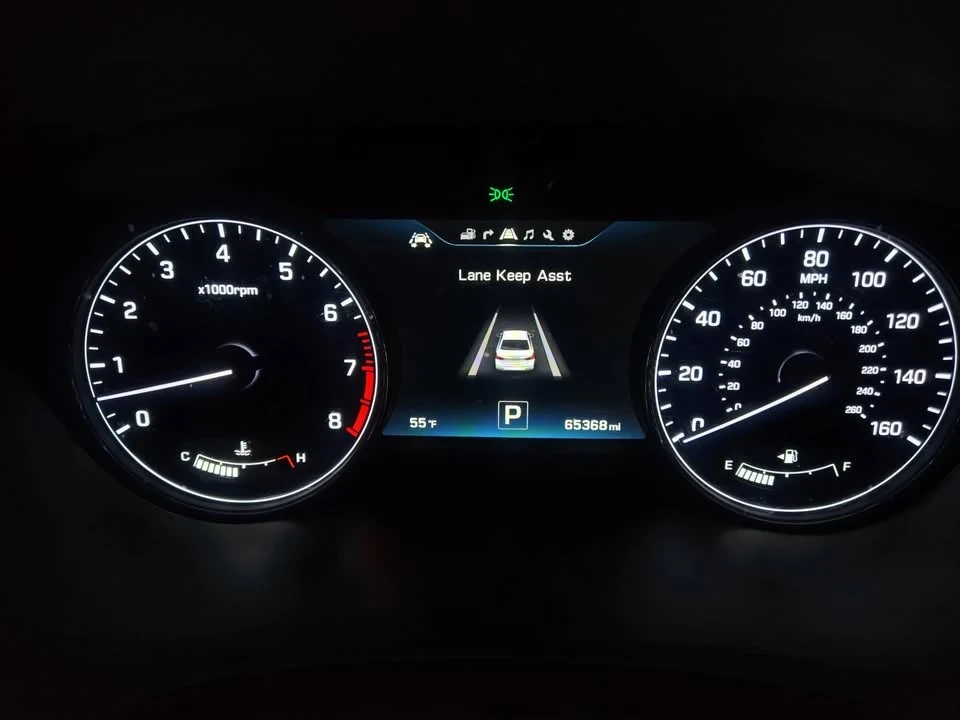 2015 Hyundai Genesis - Image 15 of 20