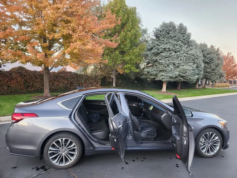 2015 Hyundai Genesis - Image 4 of 20