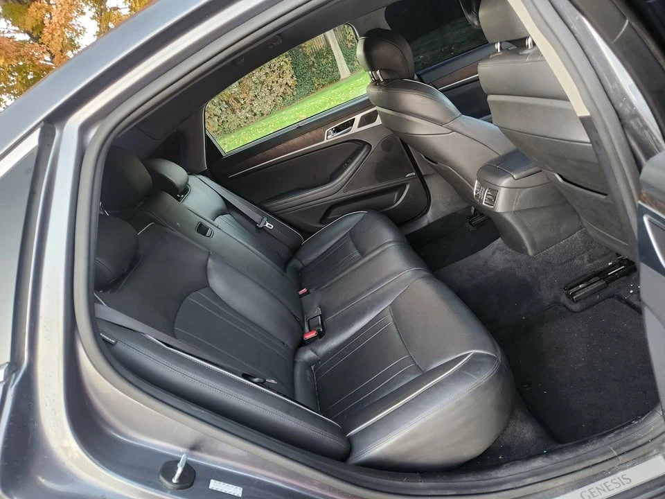 2015 Hyundai Genesis - Image 6 of 20