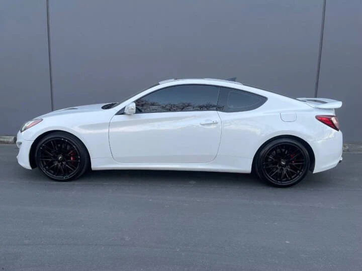 2015 Hyundai Genesis Coupe - Image 8 of 16