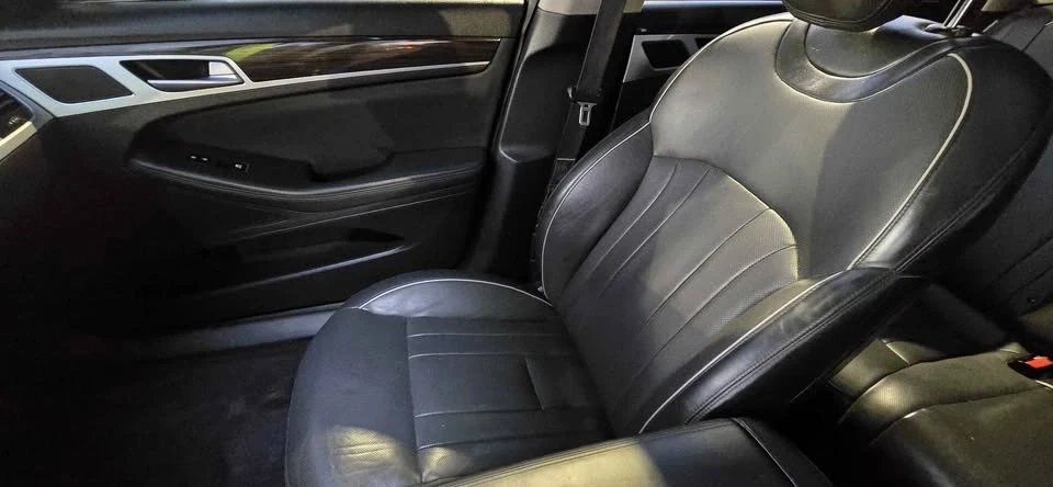 2015 Genesis G70 - Image 10 of 14