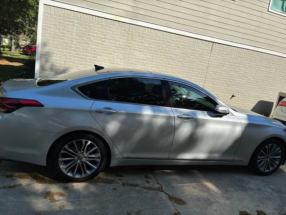 2015 Hyundai Genesis - Image 4 of 17
