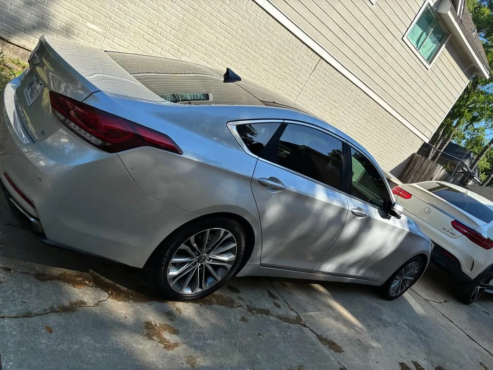 2015 Hyundai Genesis - Image 5 of 17