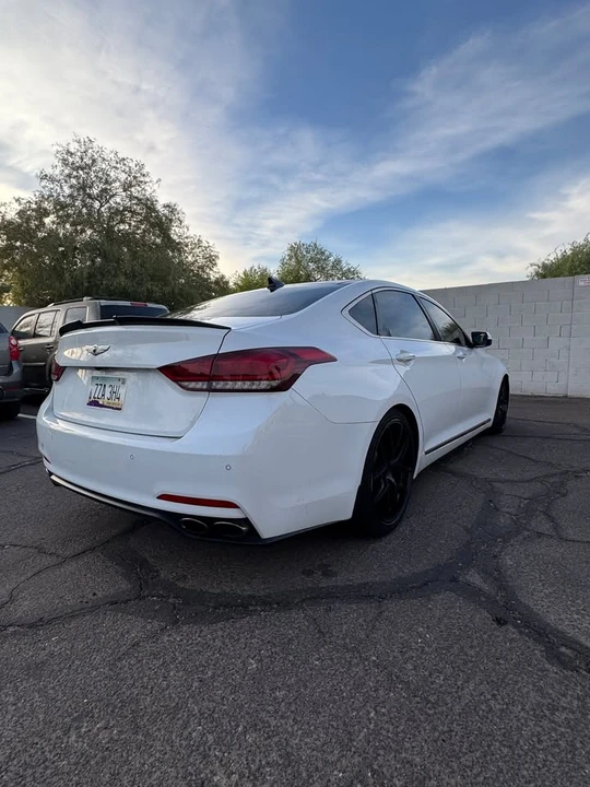 2015 Hyundai Genesis - Image 7 of 12