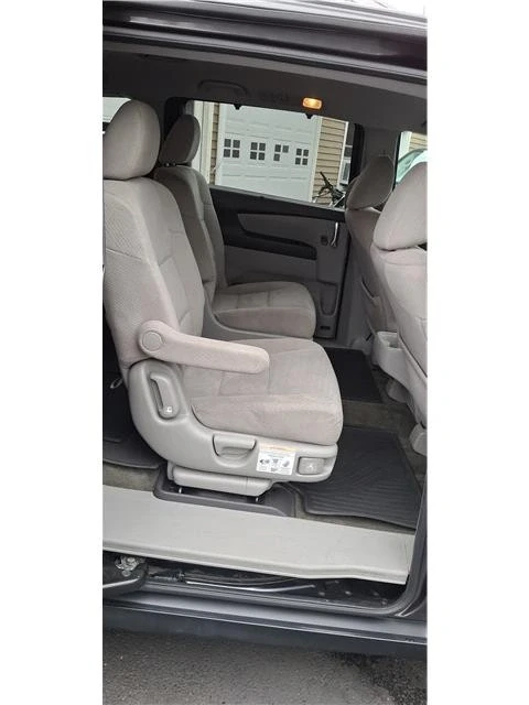 2015 Honda Odyssey - Image 15 of 21