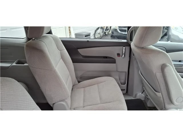 2015 Honda Odyssey - Image 17 of 21
