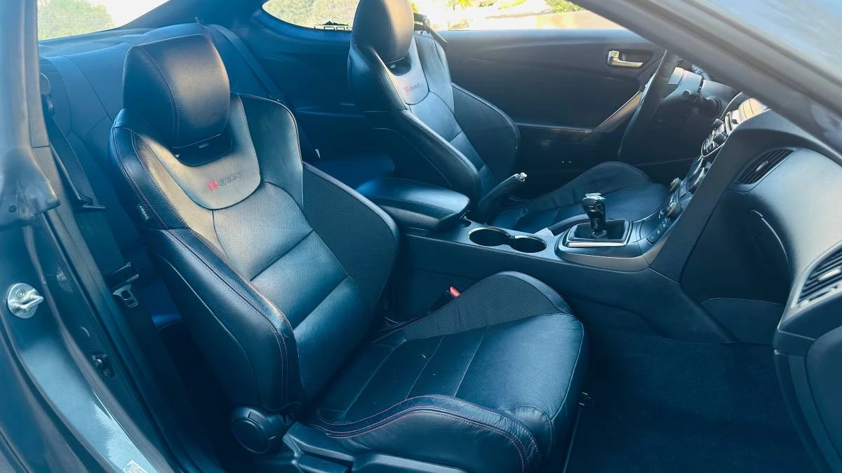 2015 Hyundai Genesis Coupe - Image 14 of 22