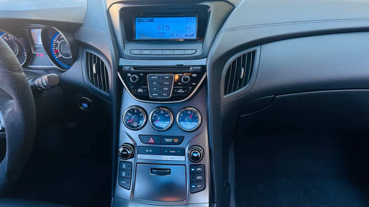 2015 Hyundai Genesis Coupe - Image 17 of 22