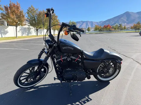 2015 Harley-Davidson Sportster 883
