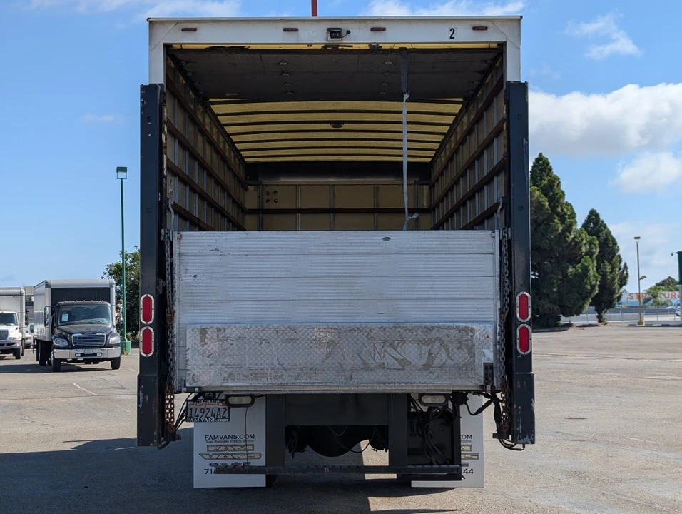 2015 Hino 268 - Image 6 of 12