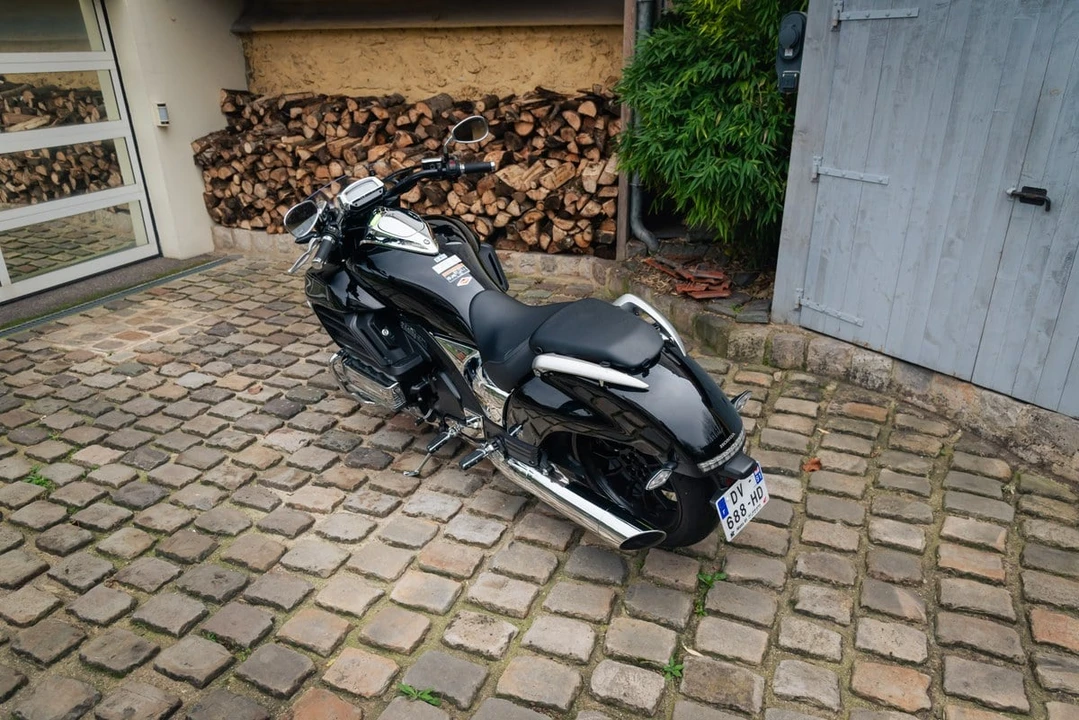 2015 Honda Gold Wing - Image 13 of 30