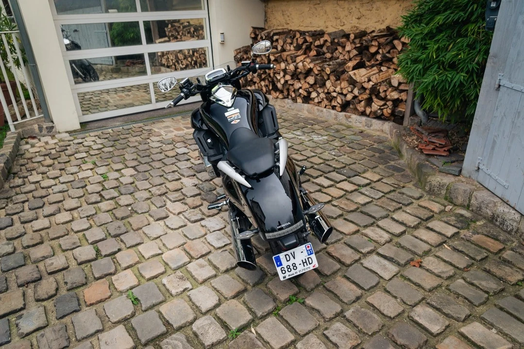2015 Honda Gold Wing - Image 12 of 30