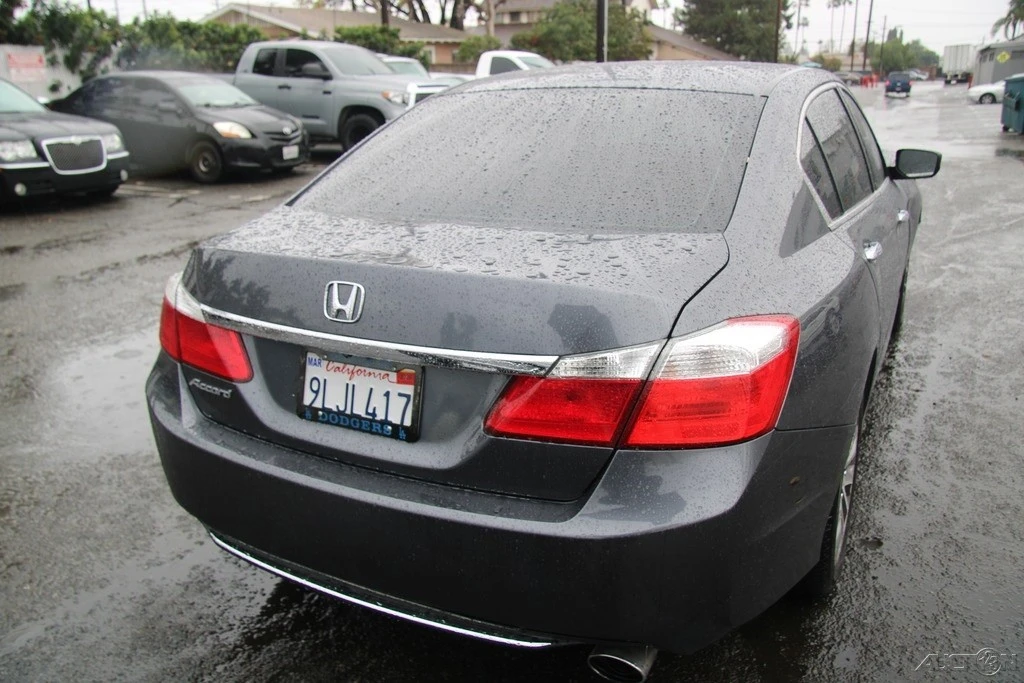 2015 Honda Accord 9th Gen - Image 6 of 21