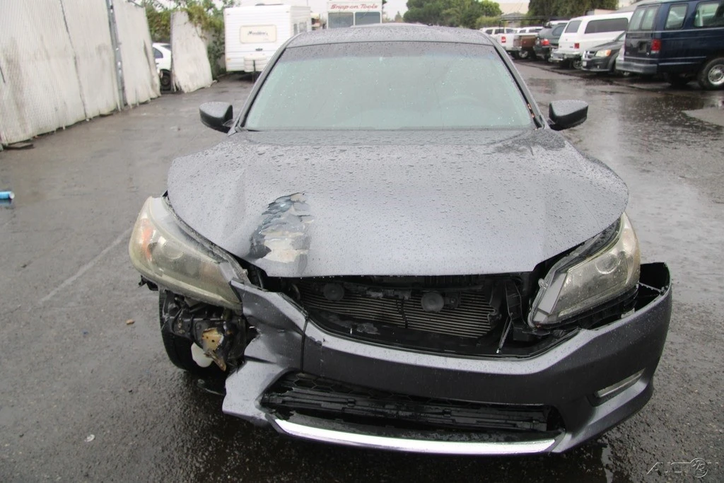 2015 Honda Accord 9th Gen - Image 10 of 21