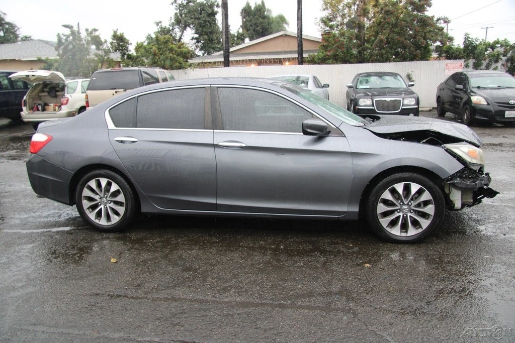 2015 Honda Accord 9th Gen - Image 8 of 21