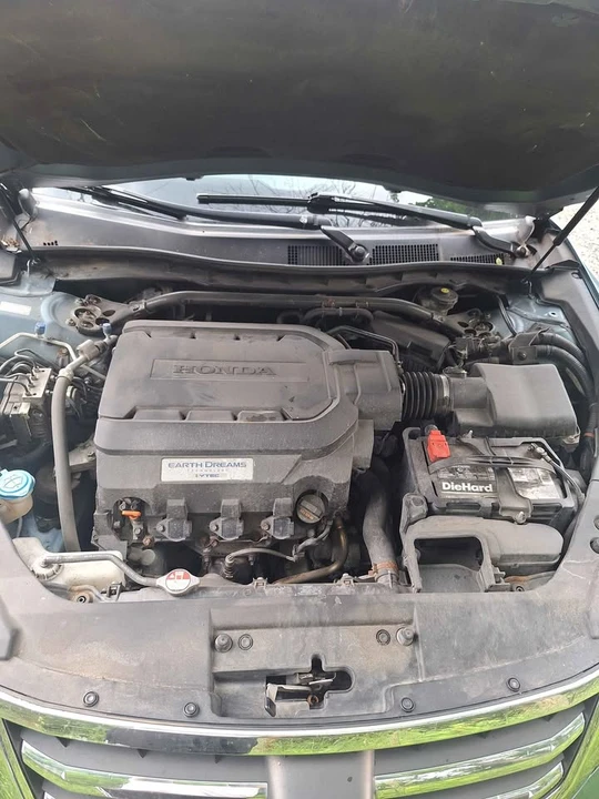 2015 Honda Accord 9th Gen - Image 12 of 13
