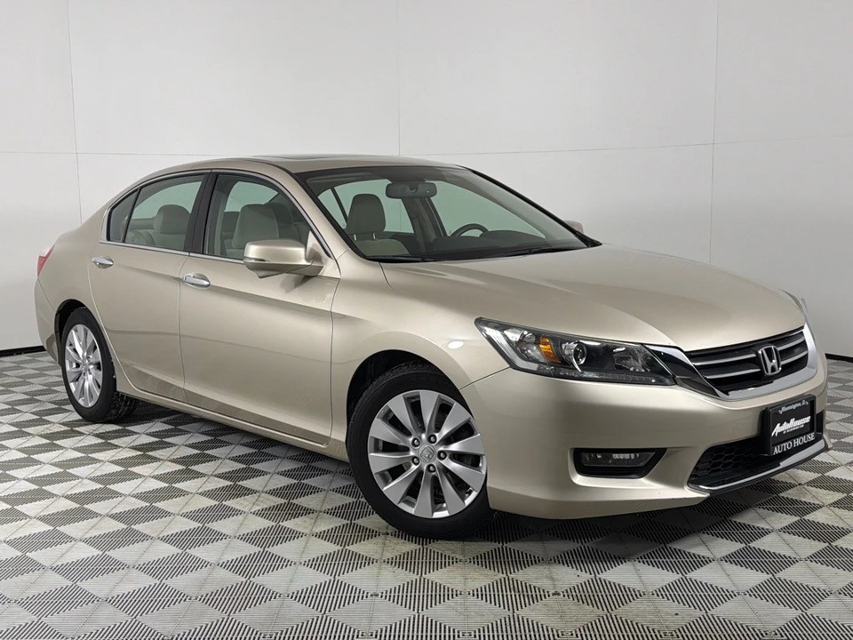 2015 Honda Accord 9th Gen - Image 2 of 12