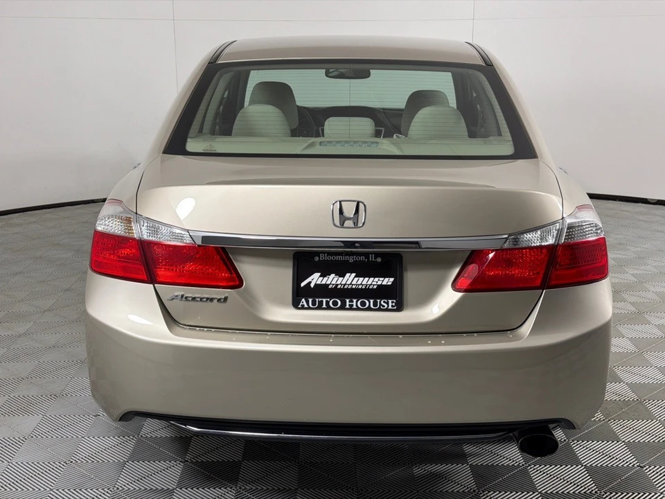 2015 Honda Accord 9th Gen - Image 6 of 12