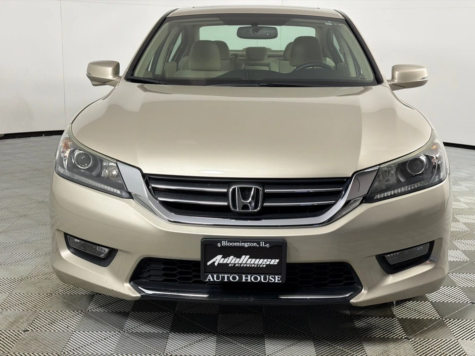 2015 Honda Accord 9th Gen - Image 10 of 12