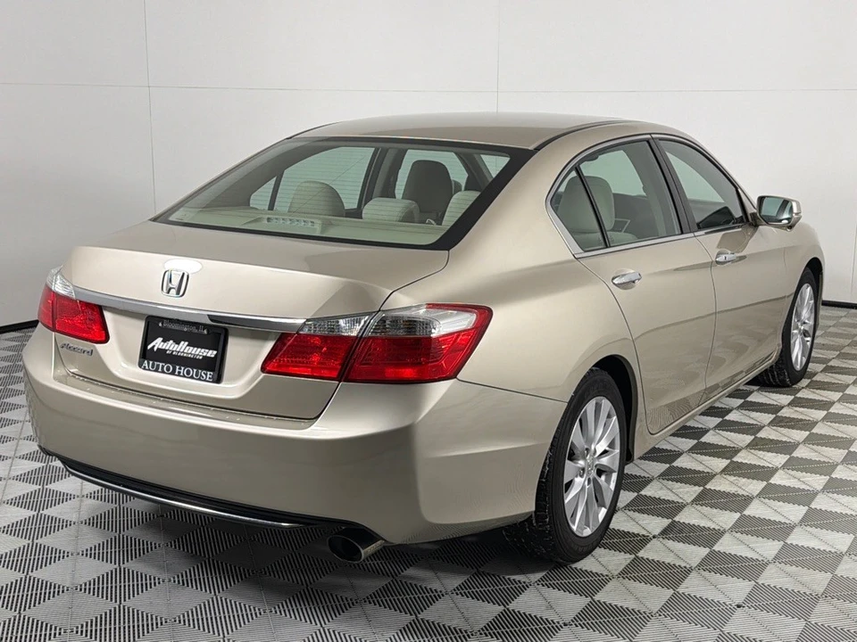 2015 Honda Accord 9th Gen - Image 5 of 12