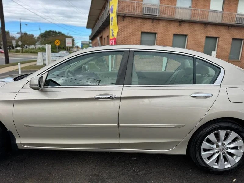 2015 Honda Accord 9th Gen - Image 7 of 12