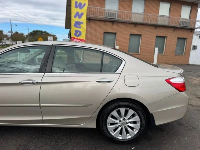 2015 Honda Accord 9th Gen - Image 8 of 12
