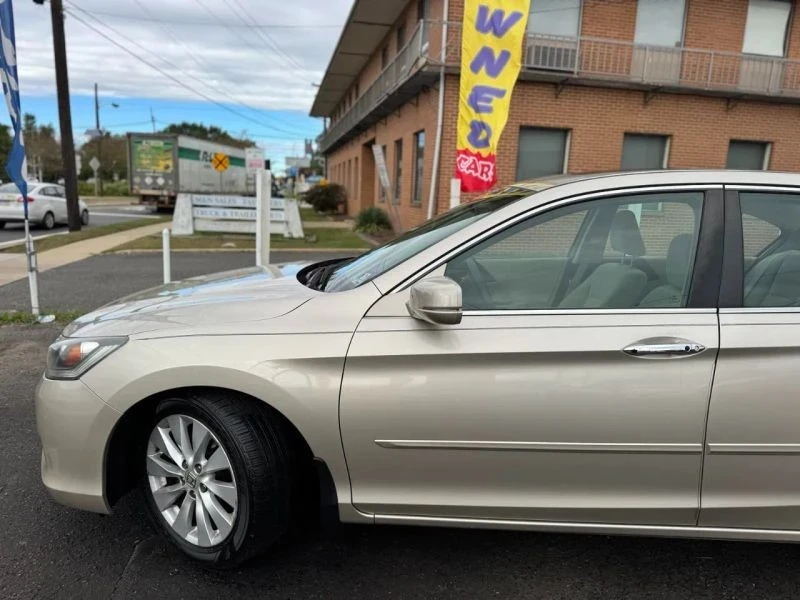 2015 Honda Accord 9th Gen - Image 6 of 12