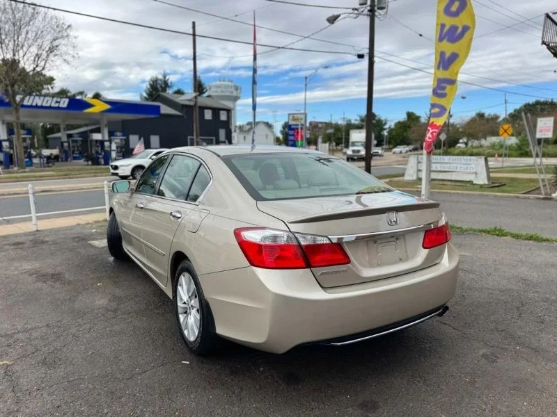 2015 Honda Accord 9th Gen - Image 10 of 12