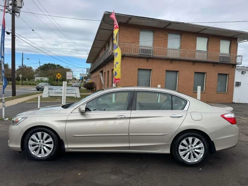 2015 Honda Accord 9th Gen - Image 9 of 12