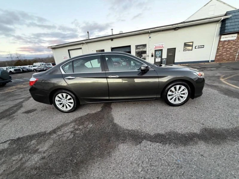 2015 Honda Accord 9th Gen - Image 9 of 12