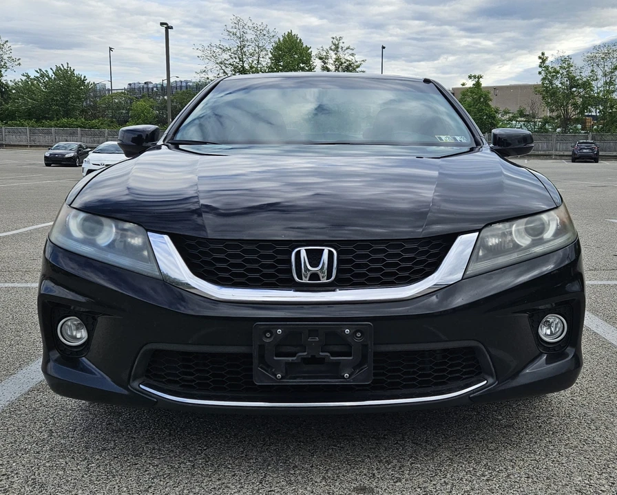 2015 Honda Accord 9th Gen - Image 2 of 31