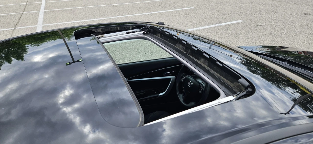 2015 Honda Accord 9th Gen - Image 28 of 31