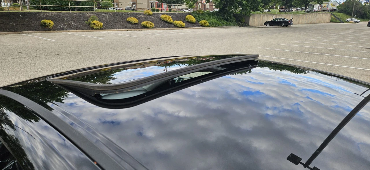 2015 Honda Accord 9th Gen - Image 25 of 31