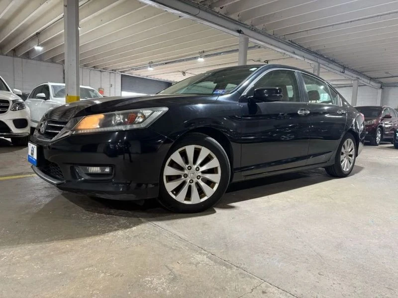 2015 Honda Accord 9th Gen - Image 2 of 12