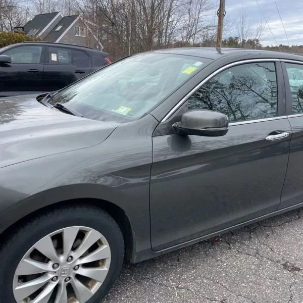2015 Honda Accord 9th Gen - Image 2 of 12