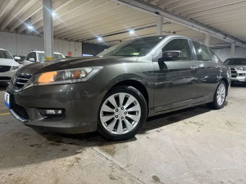 2015 Honda Accord 9th Gen - Image 2 of 12