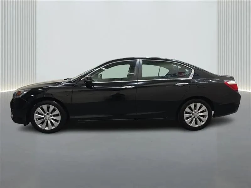 2015 Honda Accord 9th Gen - Image 2 of 12