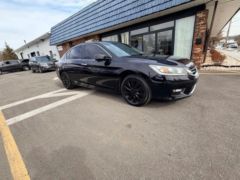 2015 Honda Accord 9th Gen - Image 6 of 12