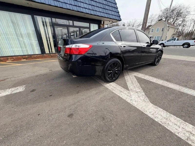 2015 Honda Accord 9th Gen - Image 10 of 12