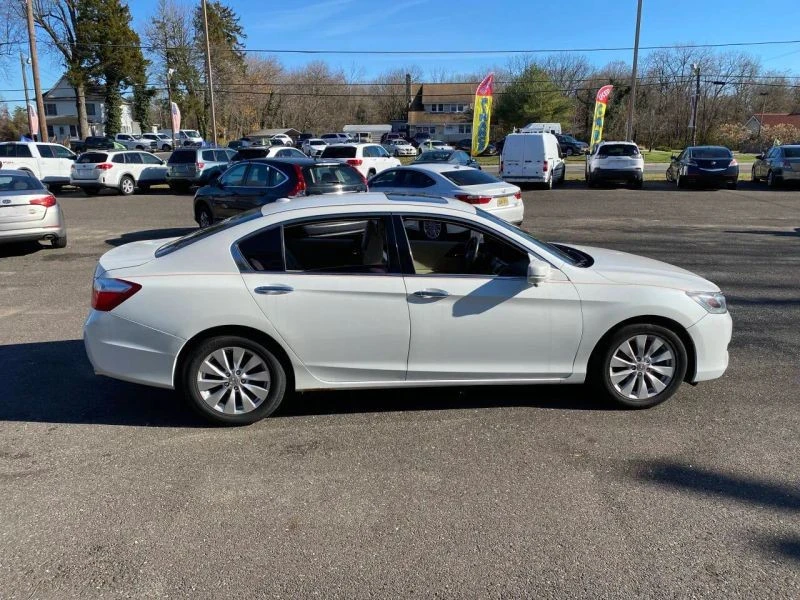 2015 Honda Accord 9th Gen - Image 5 of 12