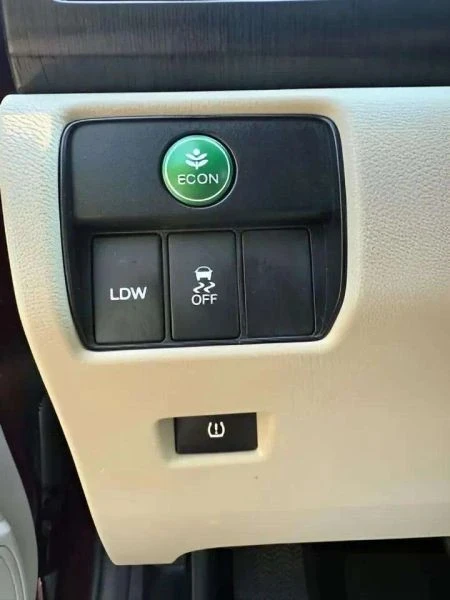 2015 Honda Accord 9th Gen - Image 11 of 12