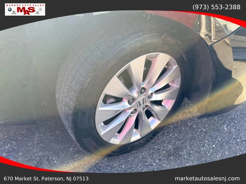 2015 Honda Accord 9th Gen - Image 11 of 12