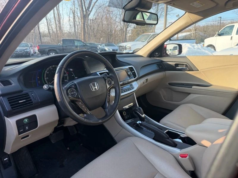 2015 Honda Accord 9th Gen - Image 10 of 12