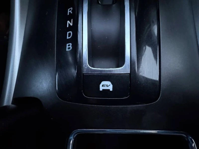 2015 Honda Accord 9th Gen - Image 9 of 12