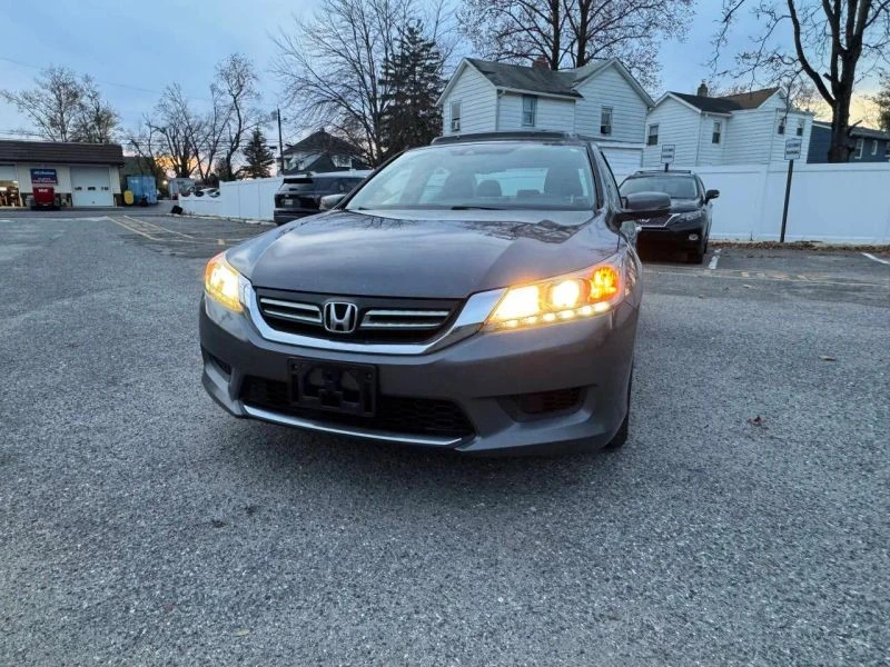2015 Honda Accord 9th Gen - Image 2 of 12