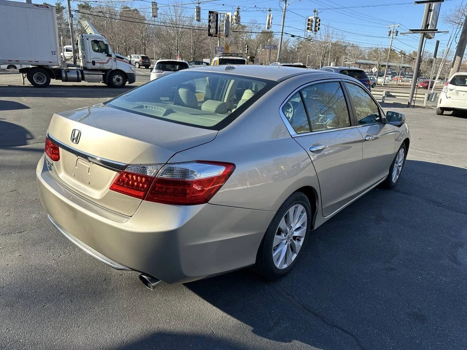 2015 Honda Accord 9th Gen - Image 7 of 21