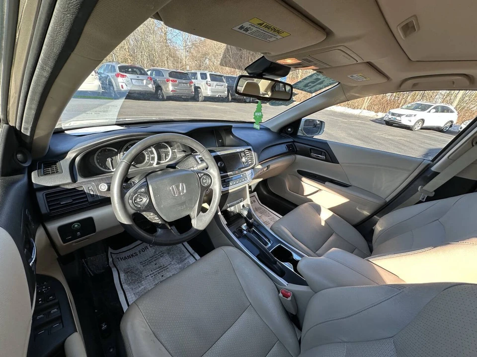 2015 Honda Accord 9th Gen - Image 15 of 21